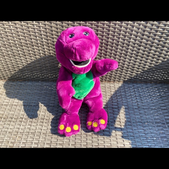 Barney - Picture 4 of 4